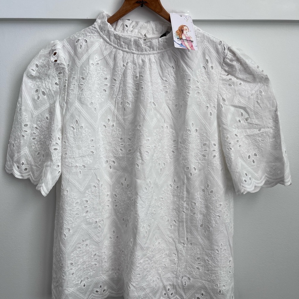 Boutique White Eyelet Scallop Women's Top NWT